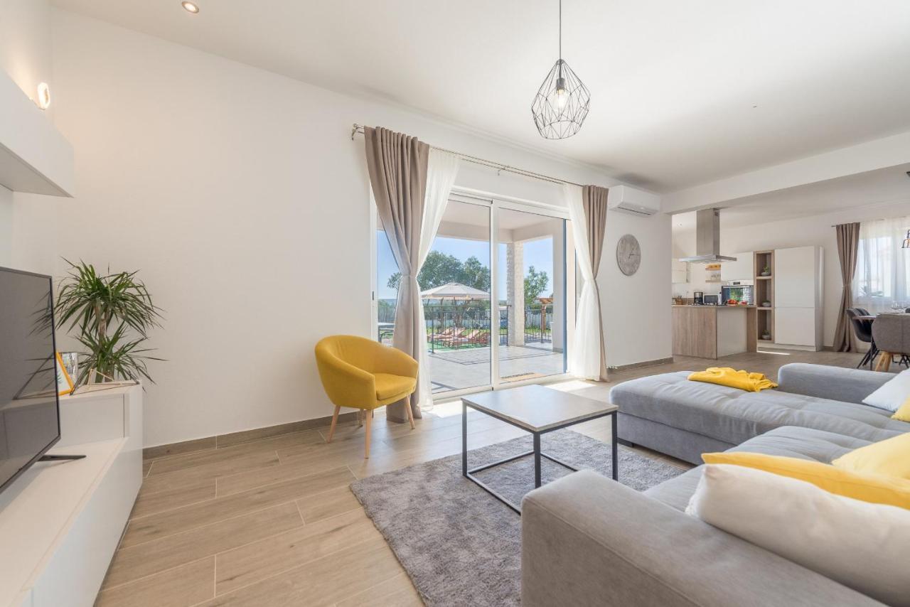 Villa Tara Zadarvillas Tinj Exterior foto