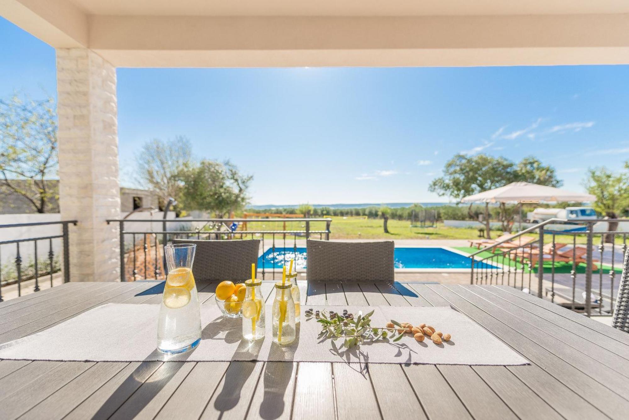 Villa Tara Zadarvillas Tinj Exterior foto